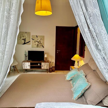 Eratous Seaside House Apartment Varnavas Bagian luar foto