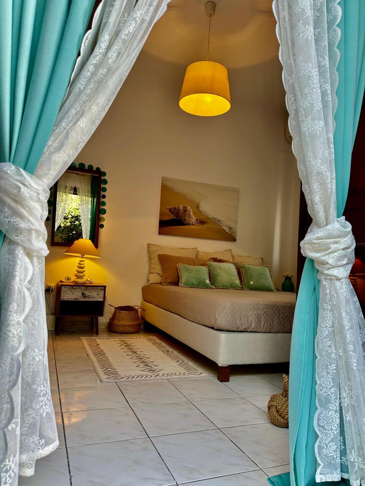 Eratous Seaside House Apartment Varnavas Bagian luar foto
