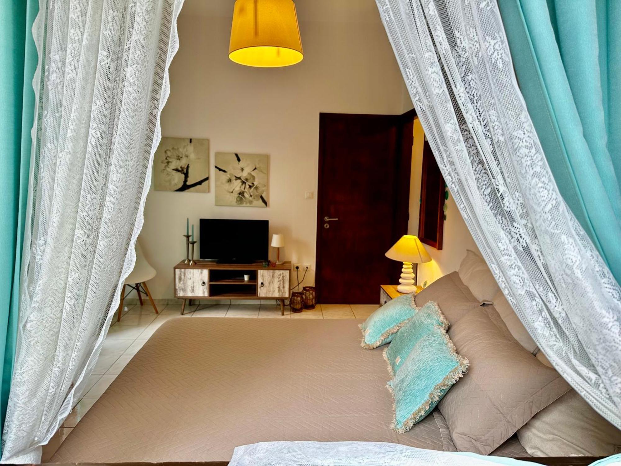 Eratous Seaside House Apartment Varnavas Bagian luar foto